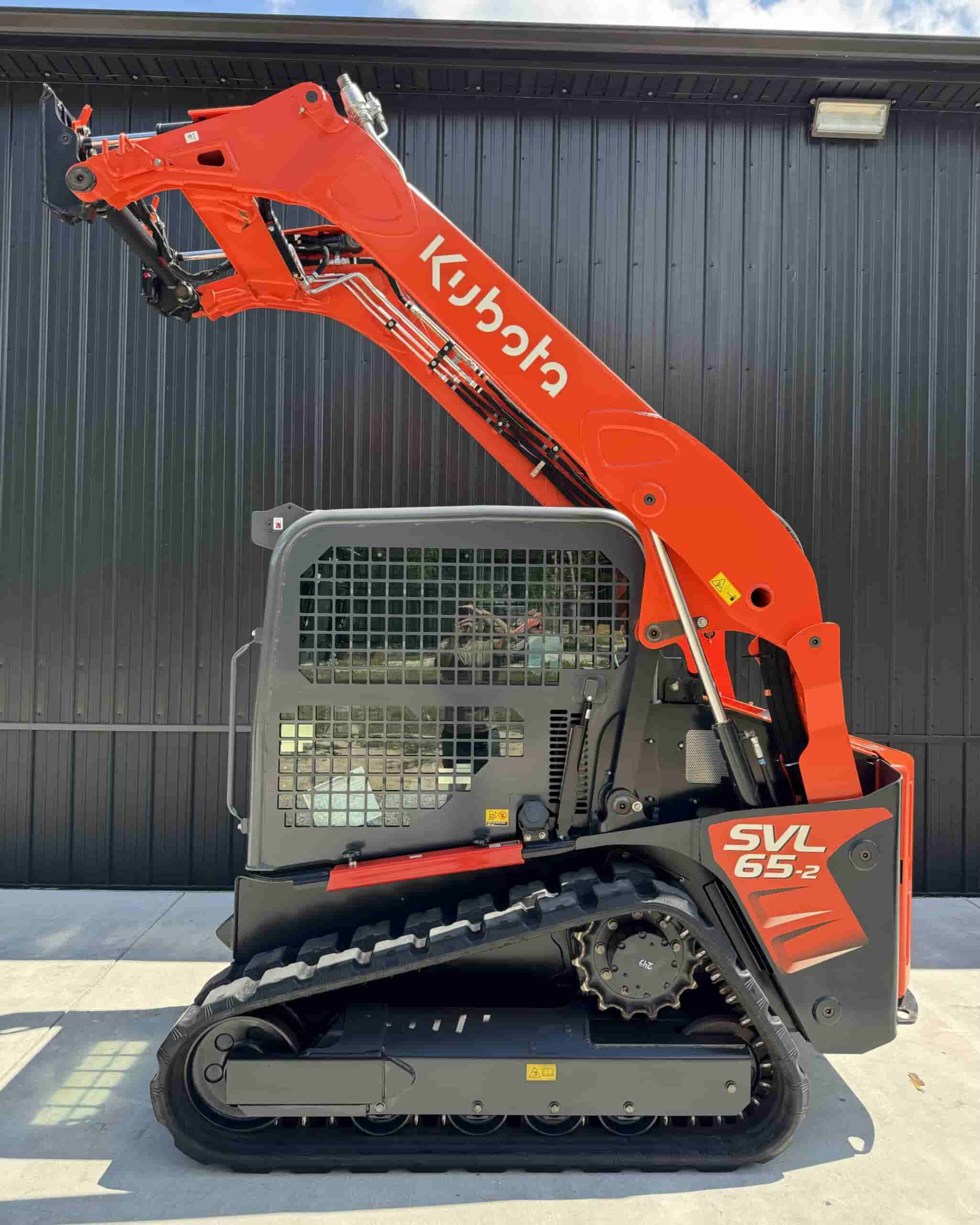 2021 KUBOTA SVL65-2 CLEAN
